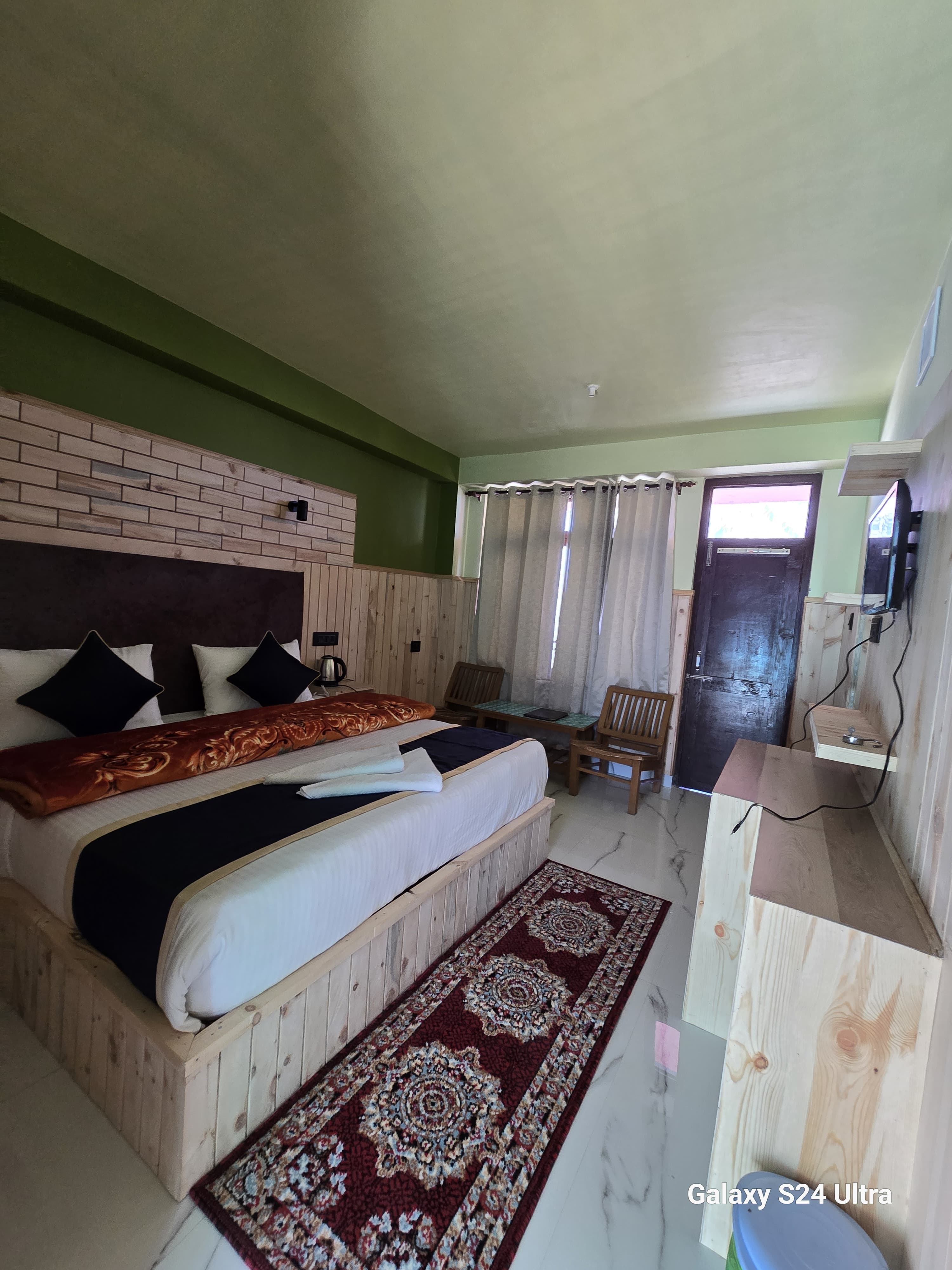 Hotel Him Paradise Kalpa — gallery image 12