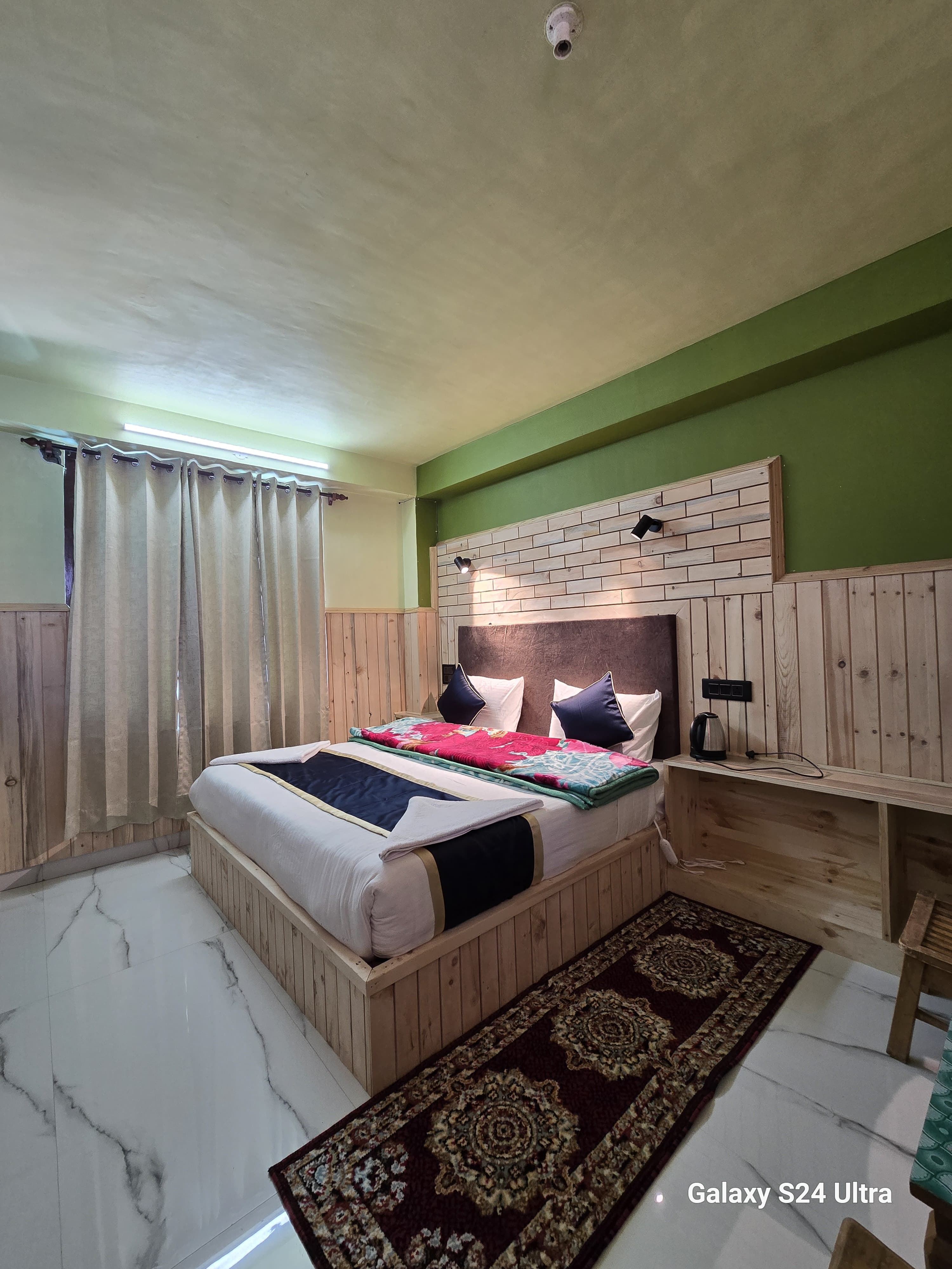 Guest memory at Hotel Him Paradise Kalpa