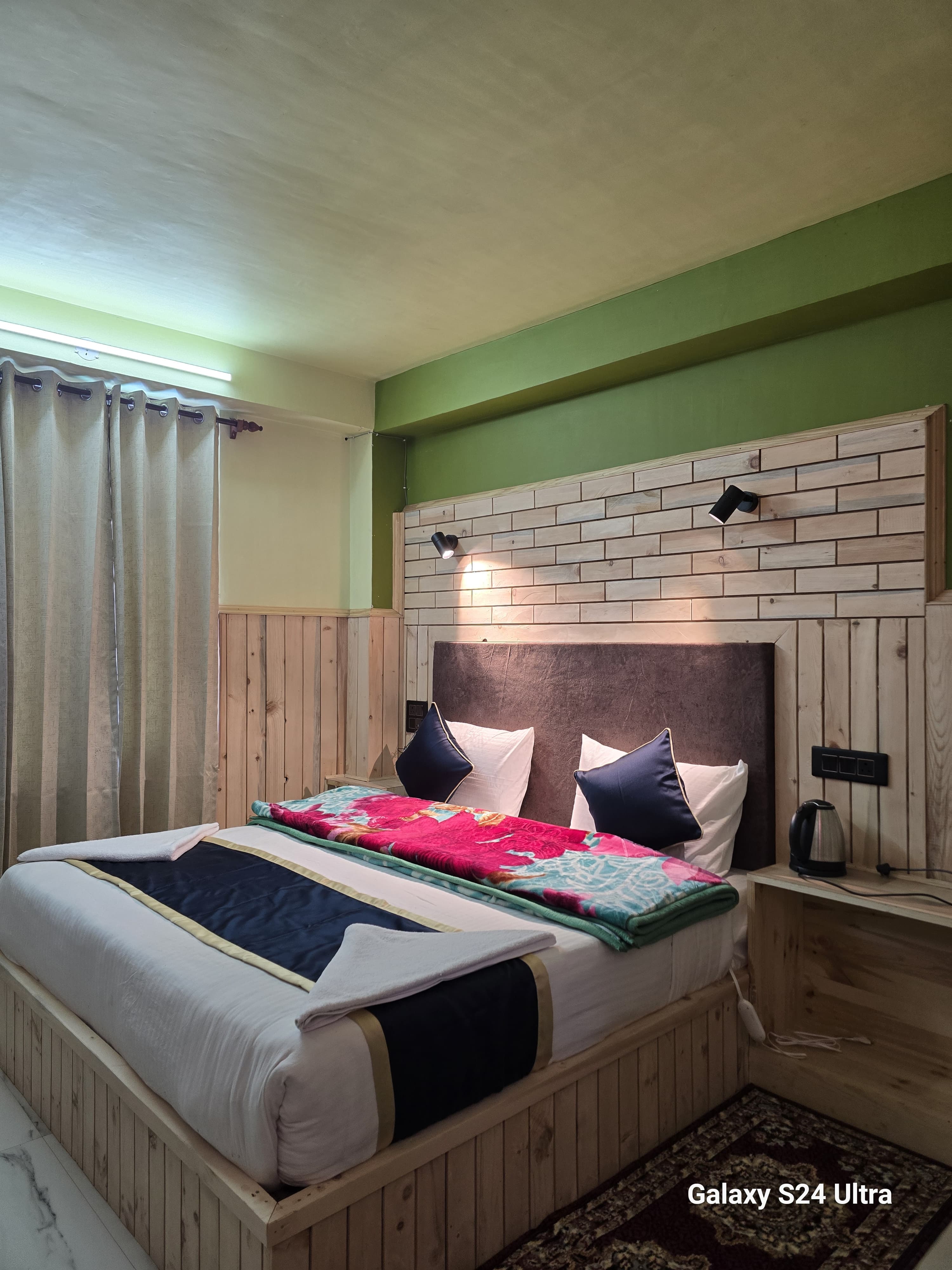 Hotel Him Paradise Kalpa room view 1