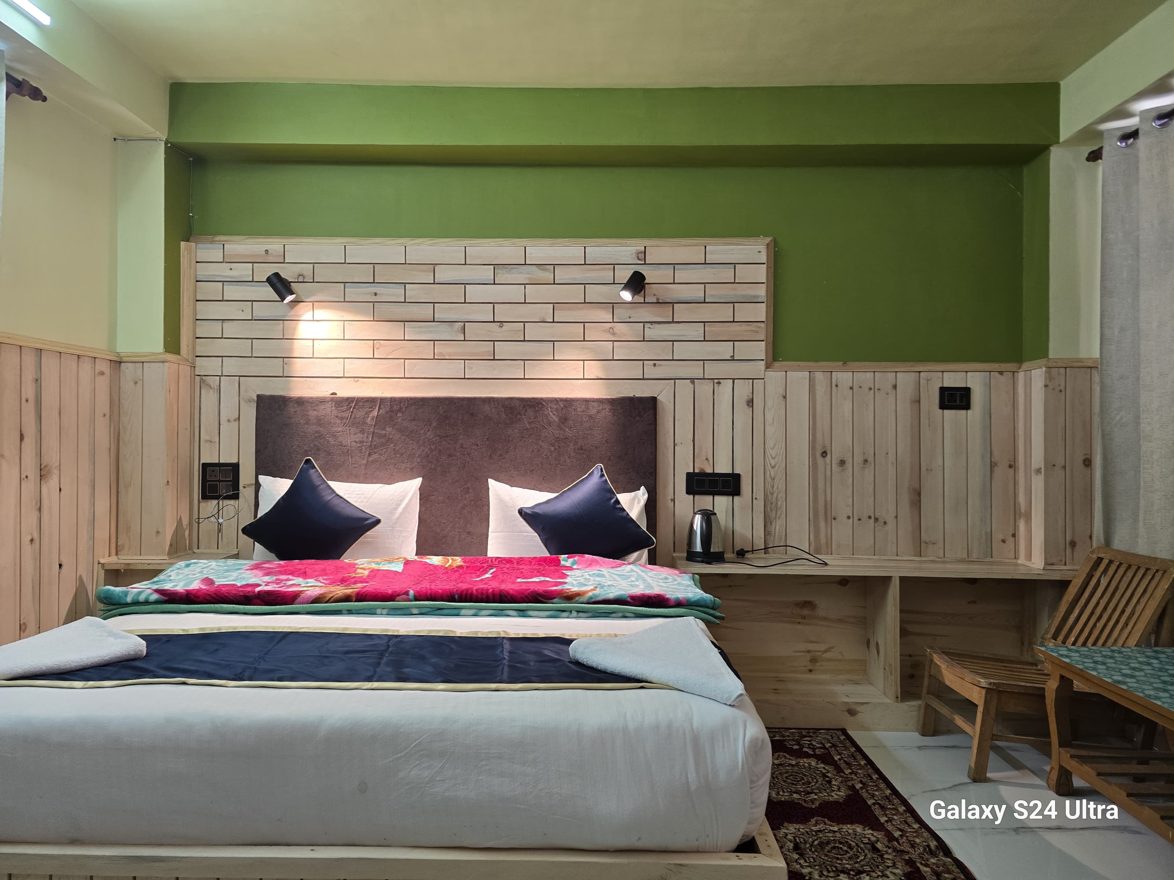 Guest memory at Hotel Him Paradise Kalpa